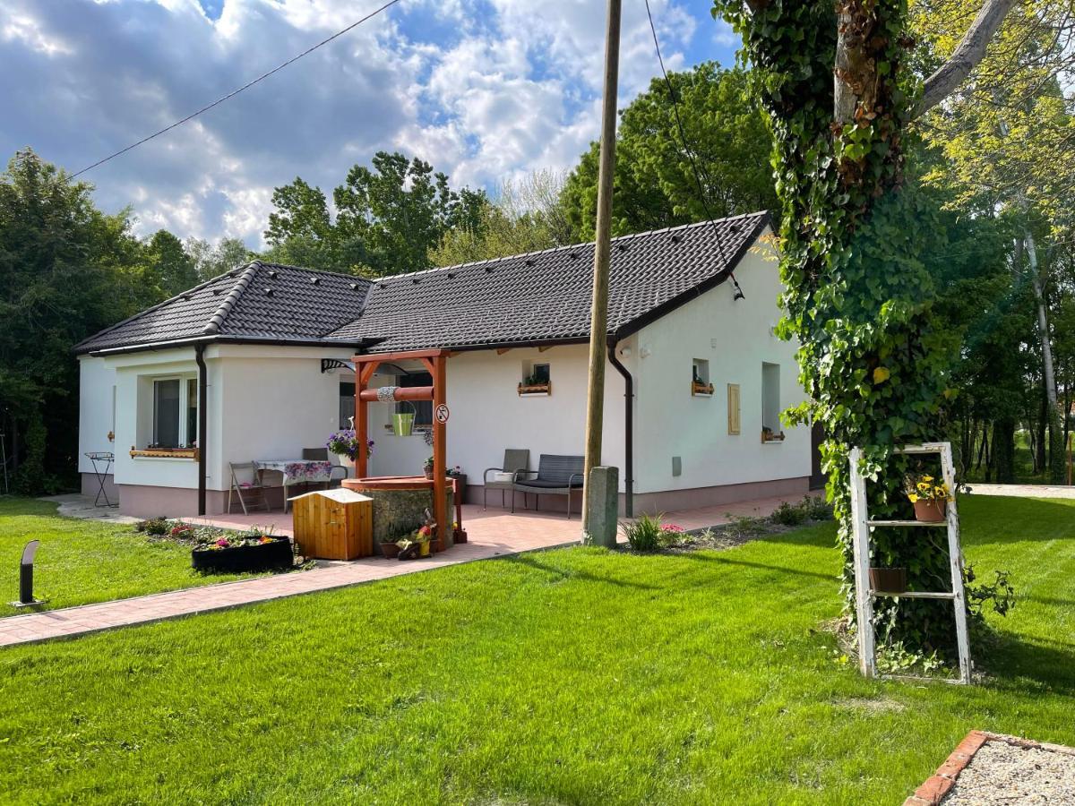 Hidlab Apartman Kimle Bagian luar foto